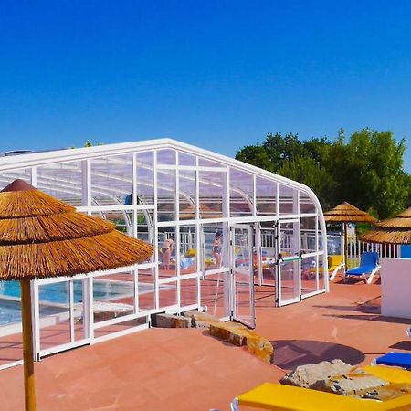 Camping Les Brillas Les Moutiers ภายนอก รูปภาพ