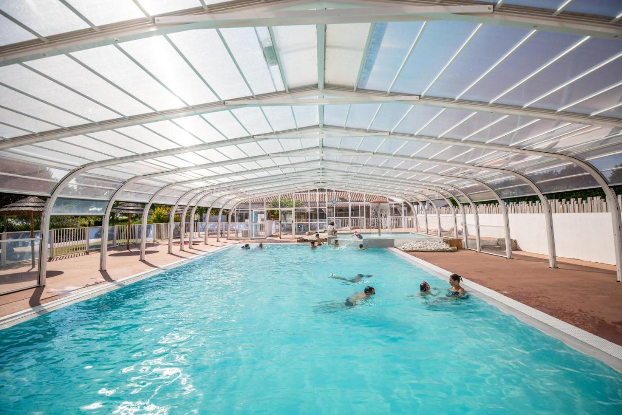 Camping Les Brillas Les Moutiers ภายนอก รูปภาพ
