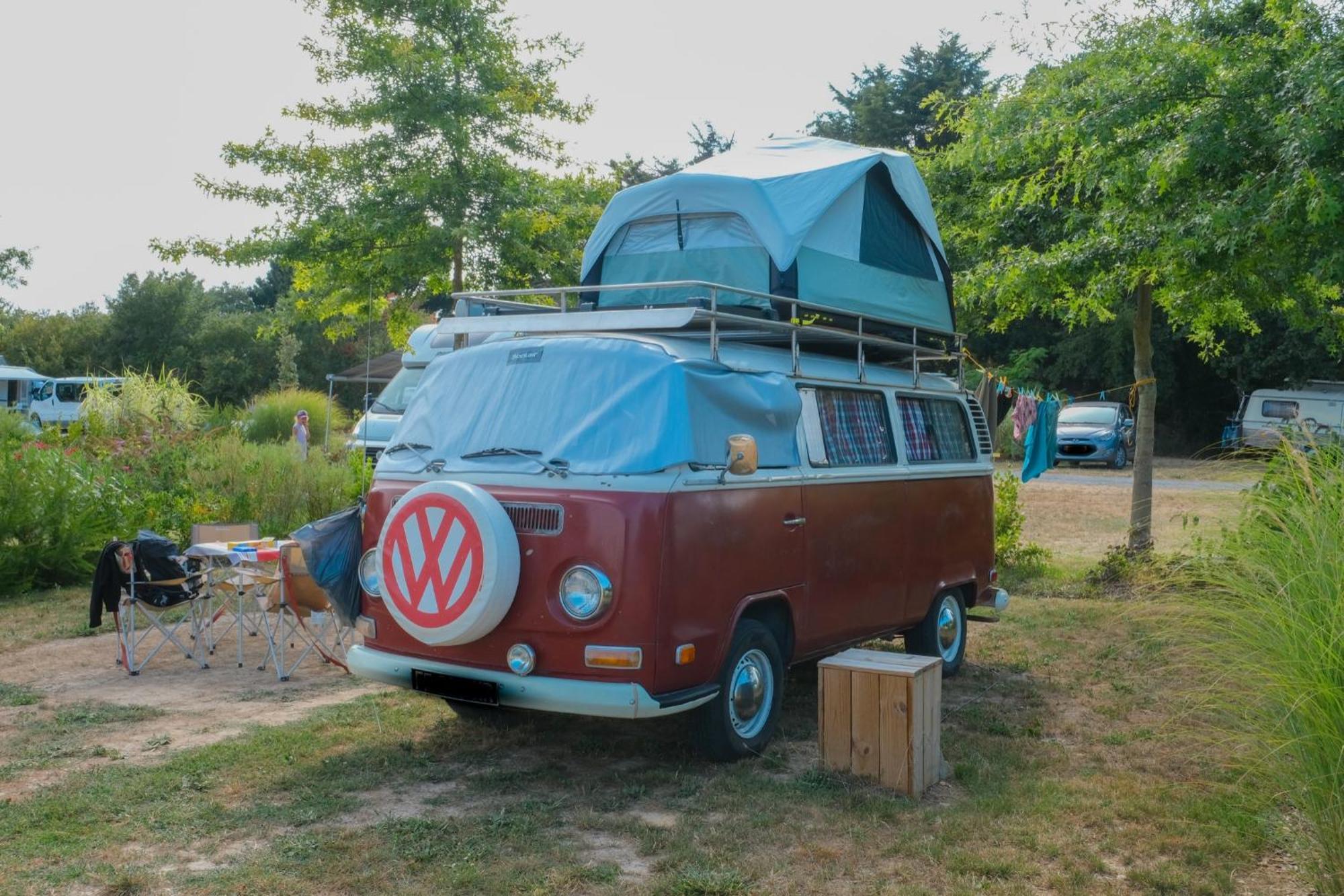 Camping Les Brillas Les Moutiers ภายนอก รูปภาพ