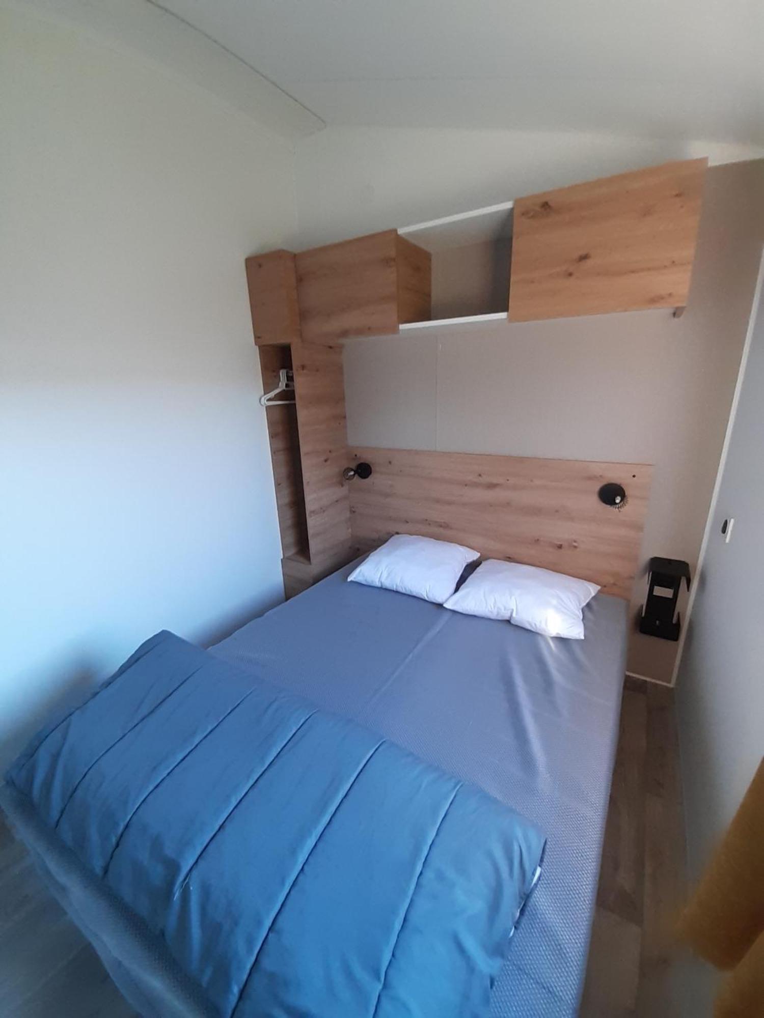 Camping Les Brillas Les Moutiers ภายนอก รูปภาพ