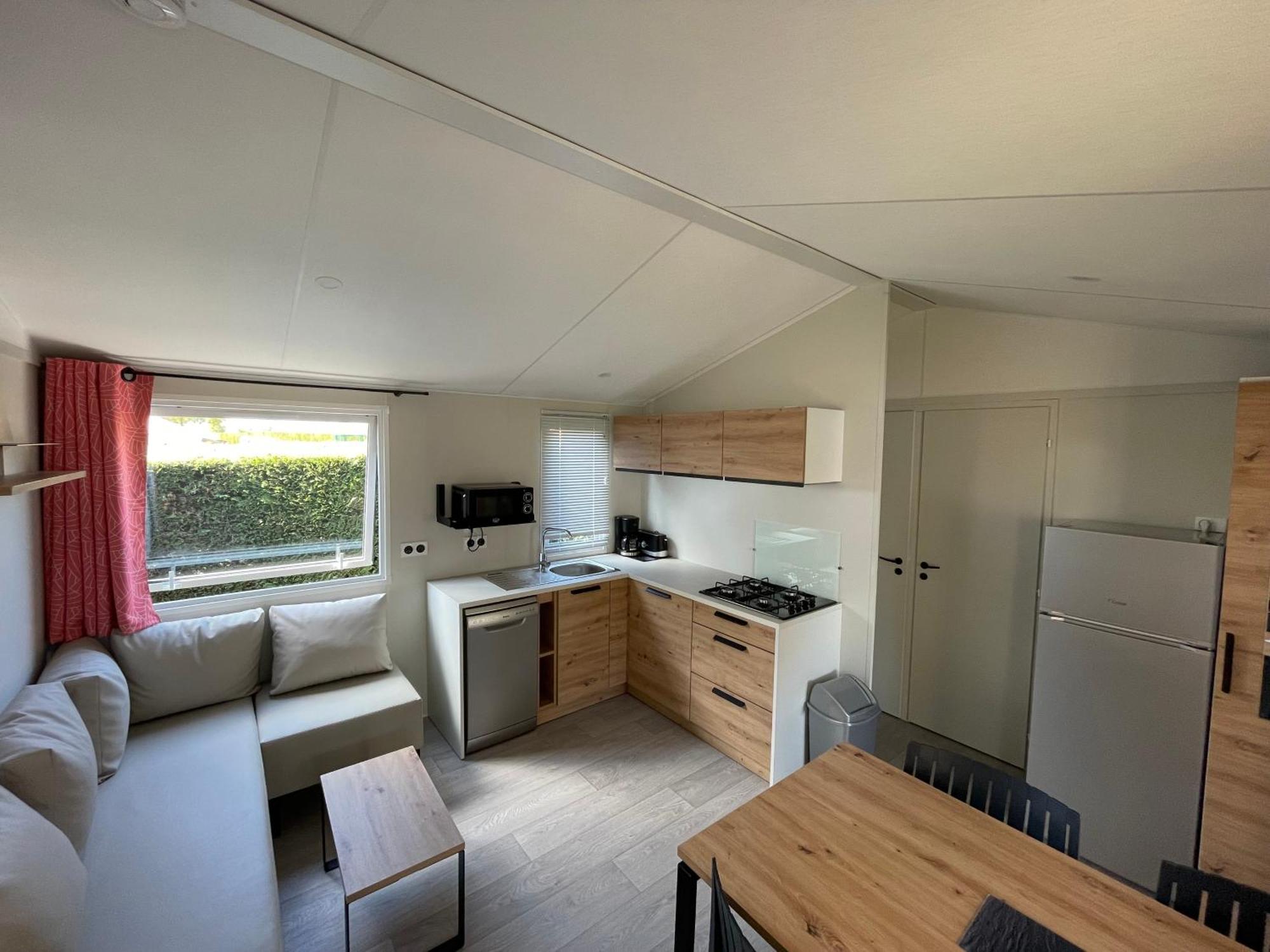 Camping Les Brillas Les Moutiers ภายนอก รูปภาพ