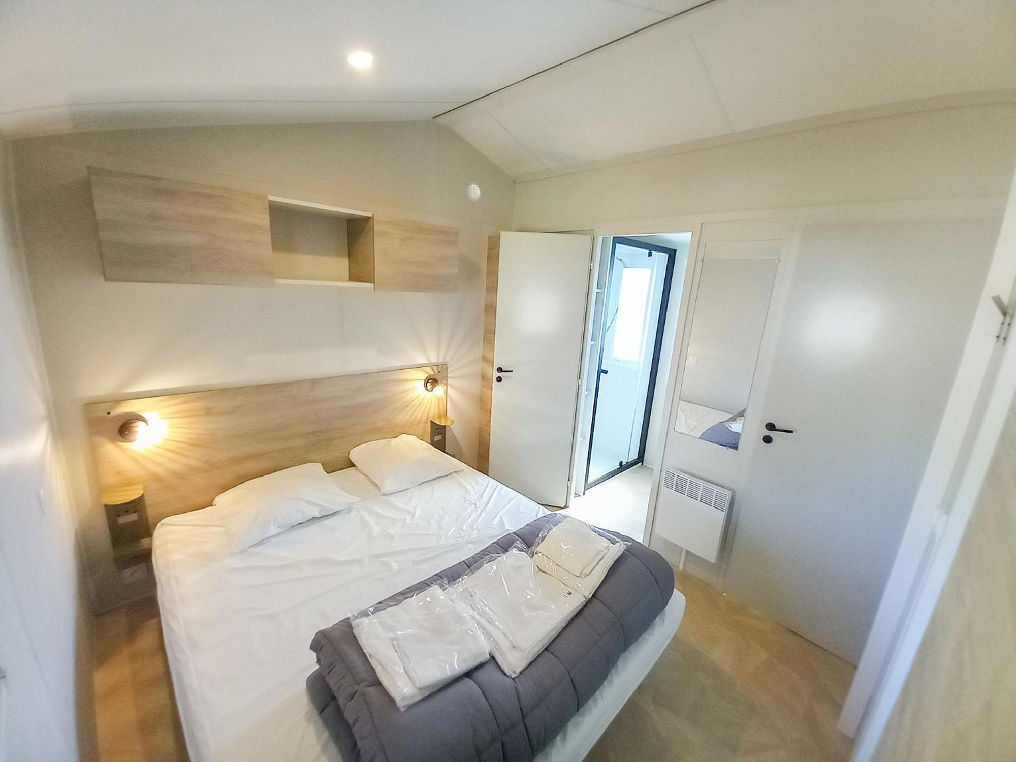 Camping Les Brillas Les Moutiers ภายนอก รูปภาพ
